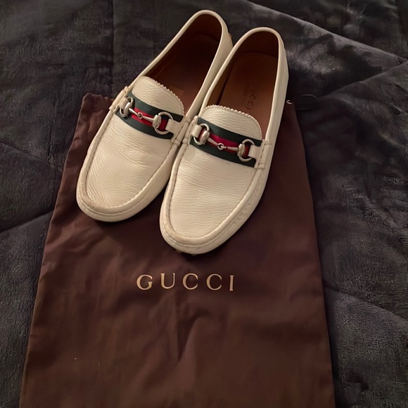 Mens White Gucci loafers. Size 9 with horse bit. Great condition.